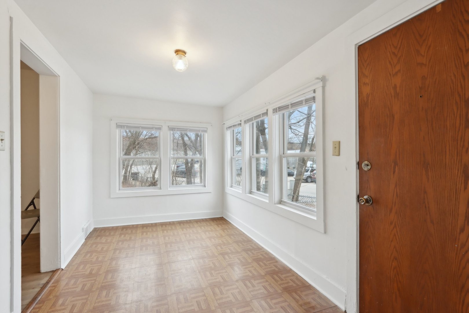 107 N River Road Property Photo 24