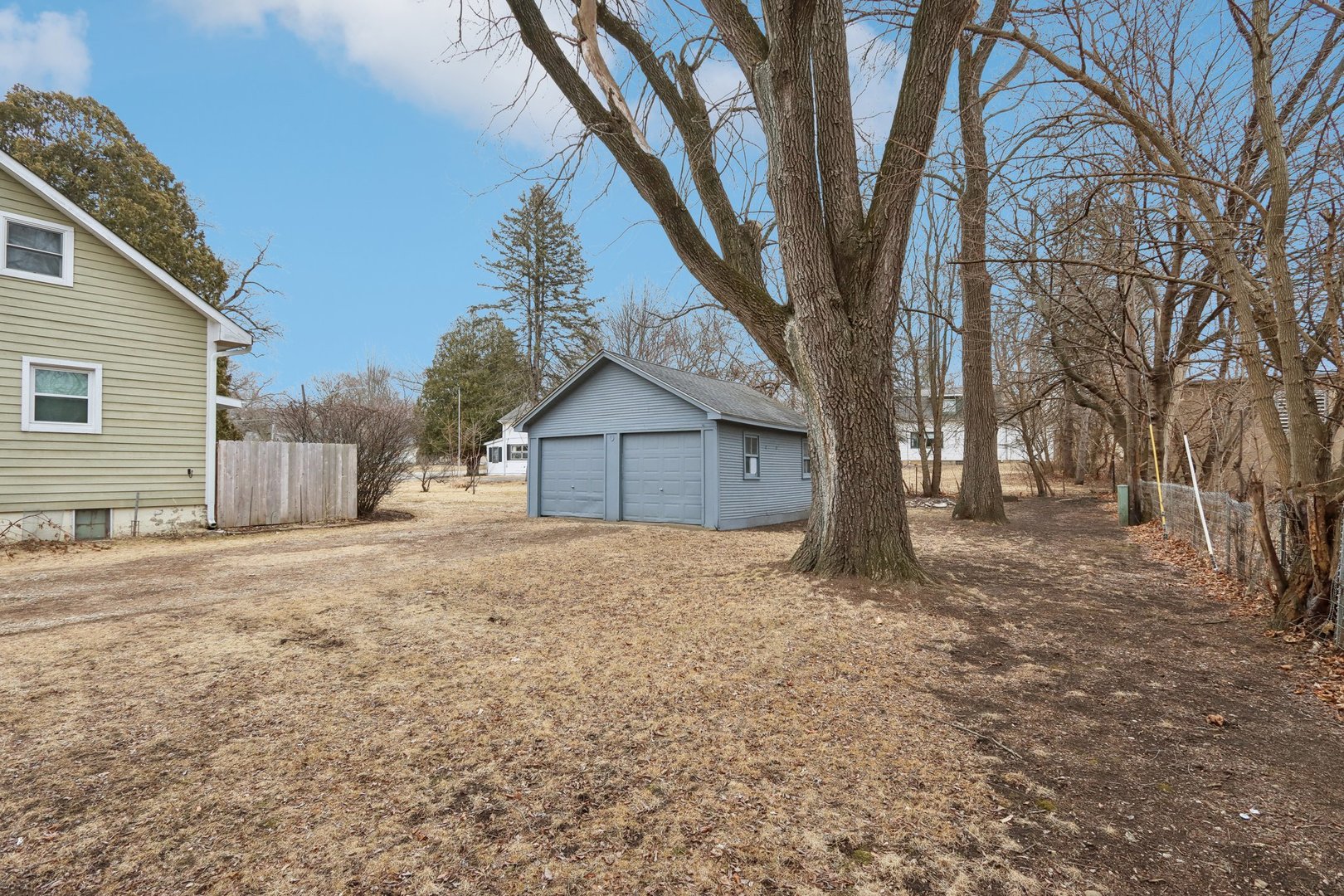 107 N River Road Property Photo 25