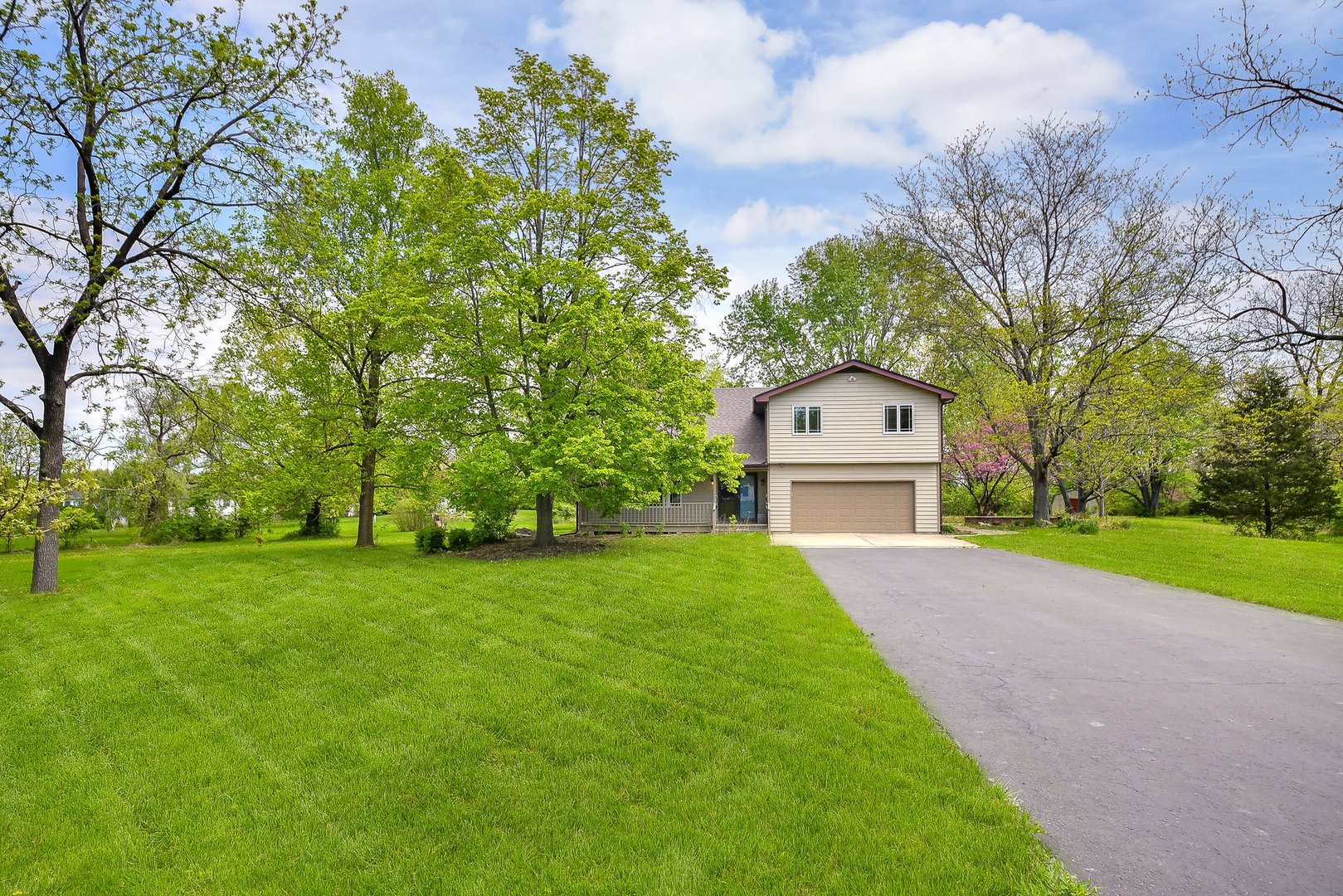 13 Gunflint Court Property Photo 1