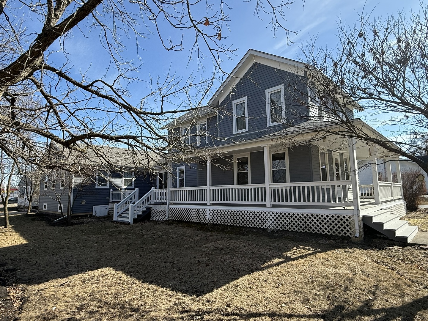 802 S Main Street Property Photo