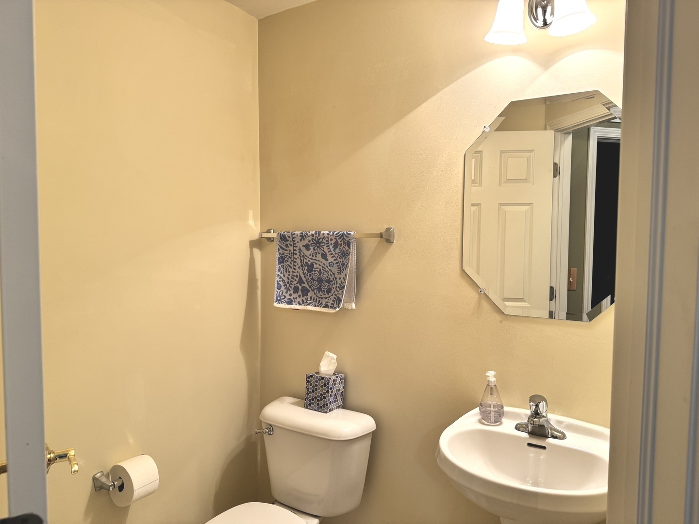 124 W Park Avenue A Property Photo 10