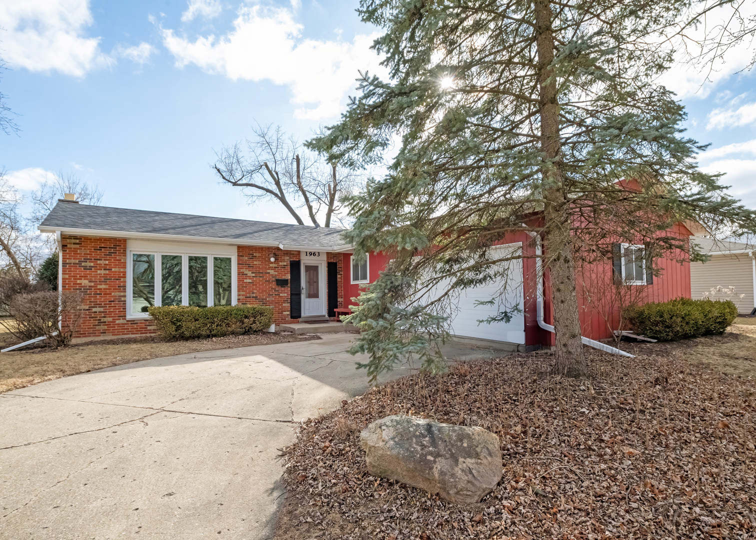 1963 Nottingham Lane Property Photo