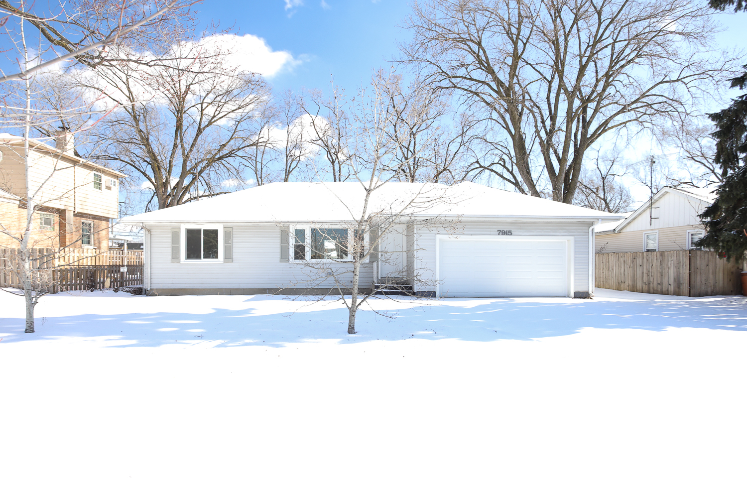 7915 Lotus Avenue Property Photo