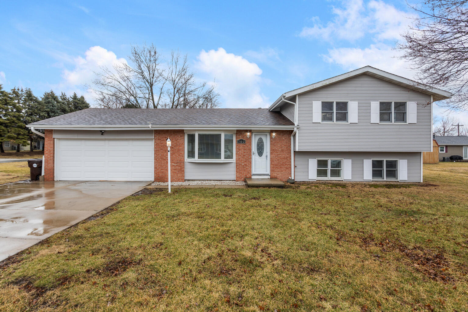 702 W Olive Street Property Photo