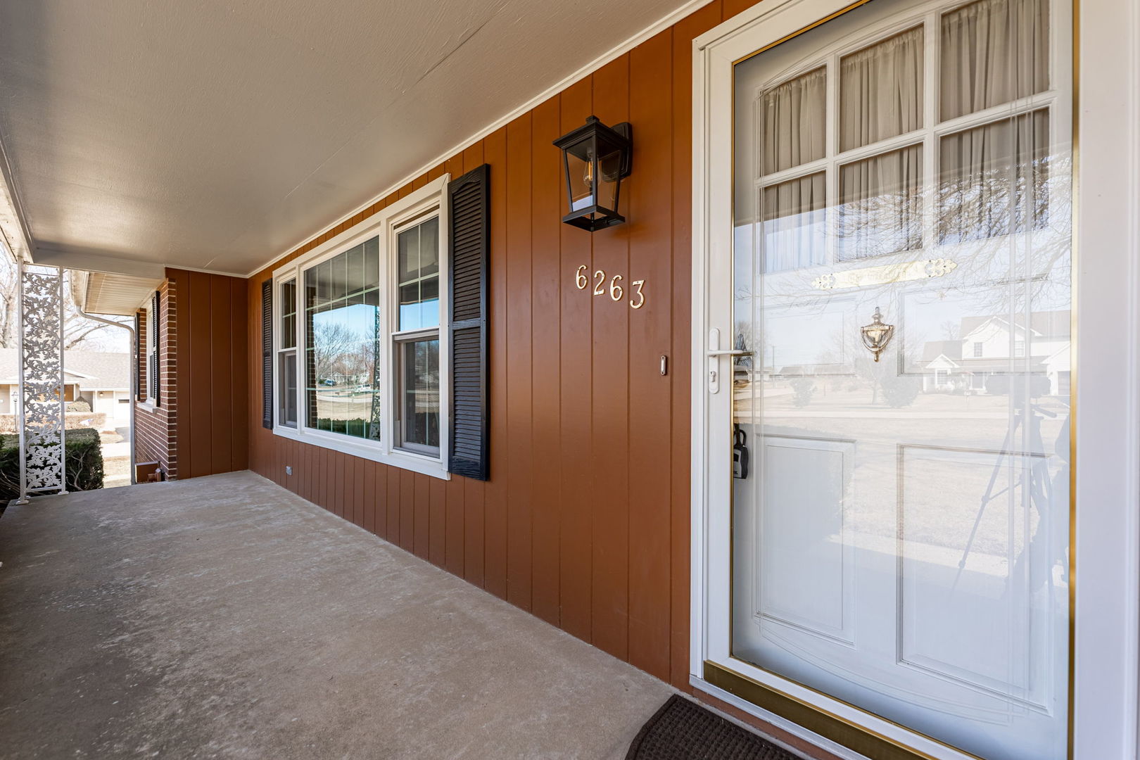 6263 Broadview Avenue Property Photo 5