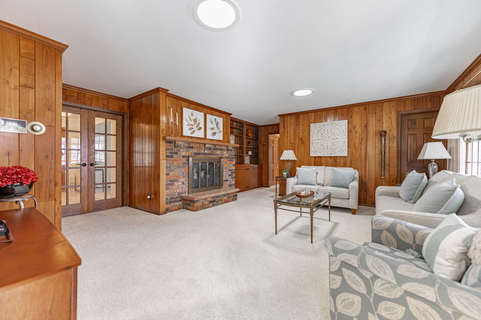 6263 Broadview Avenue Property Photo 14