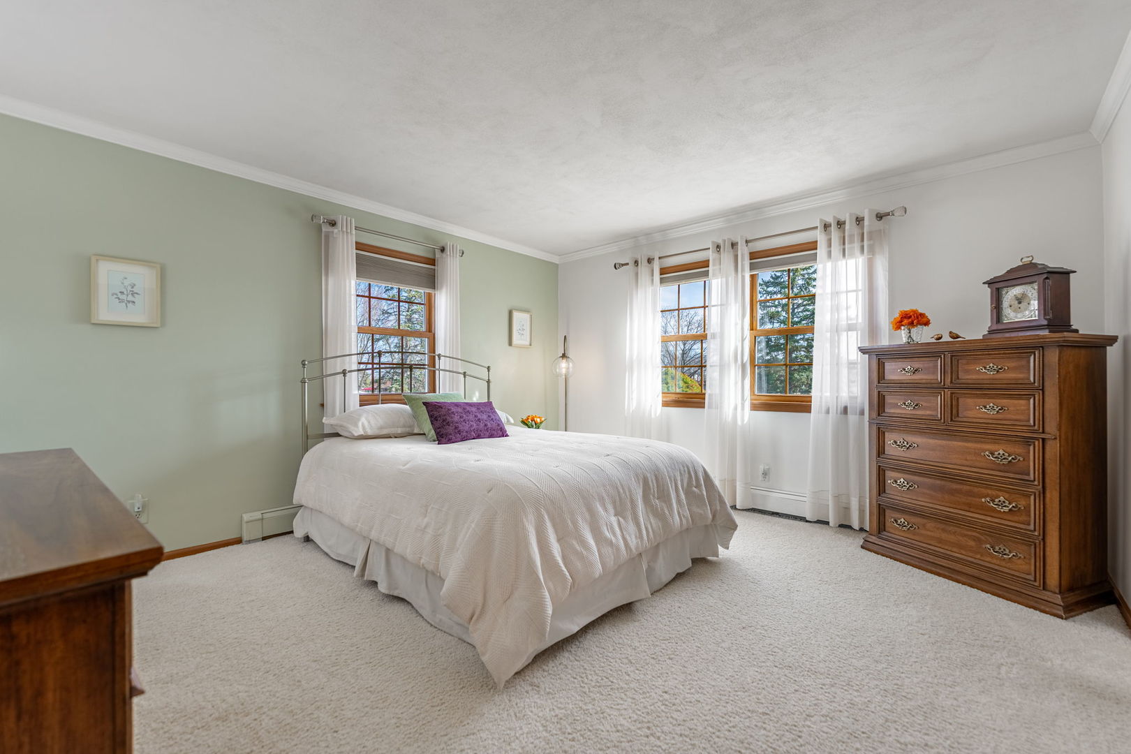 6263 Broadview Avenue Property Photo 17