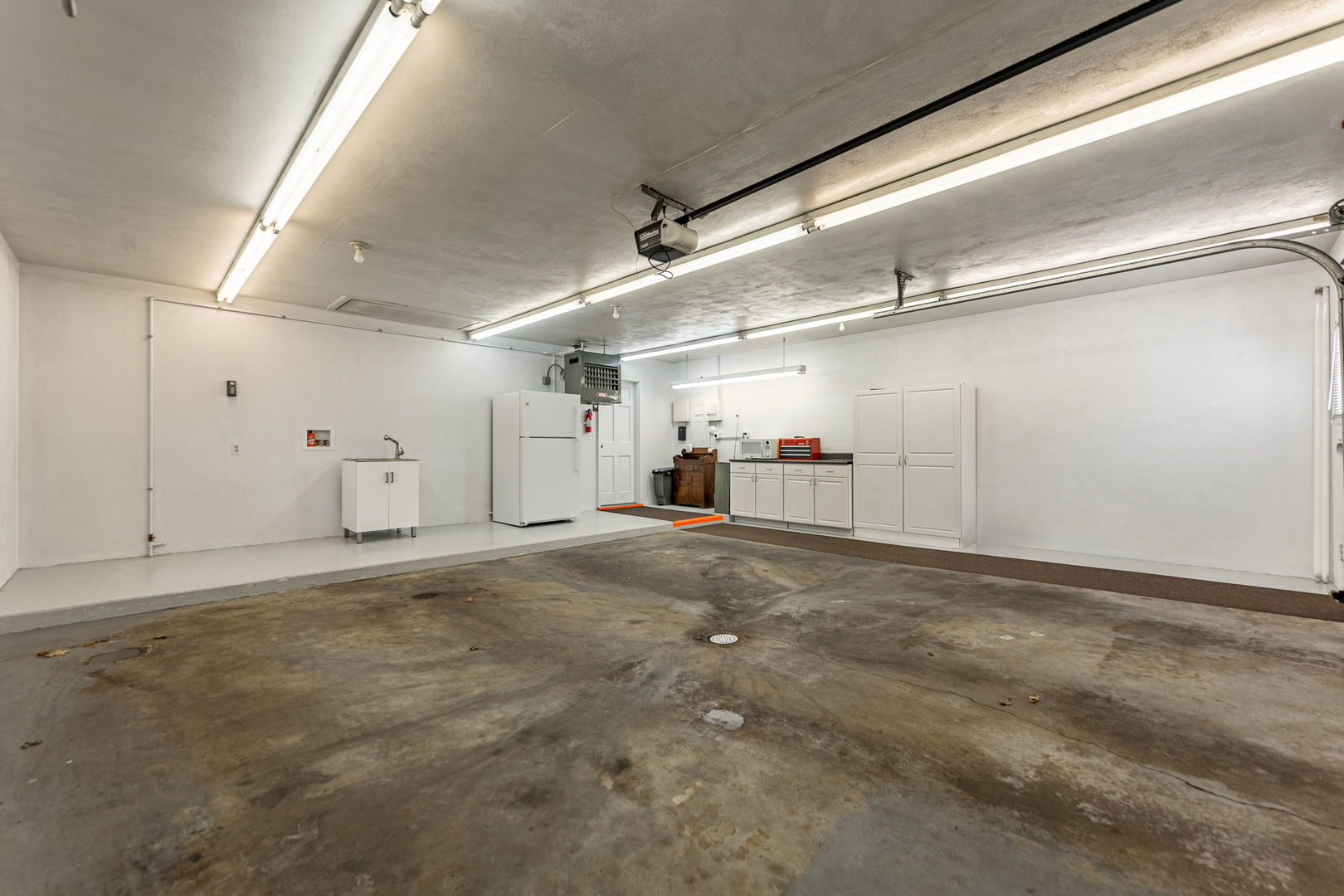 6263 Broadview Avenue Property Photo 35