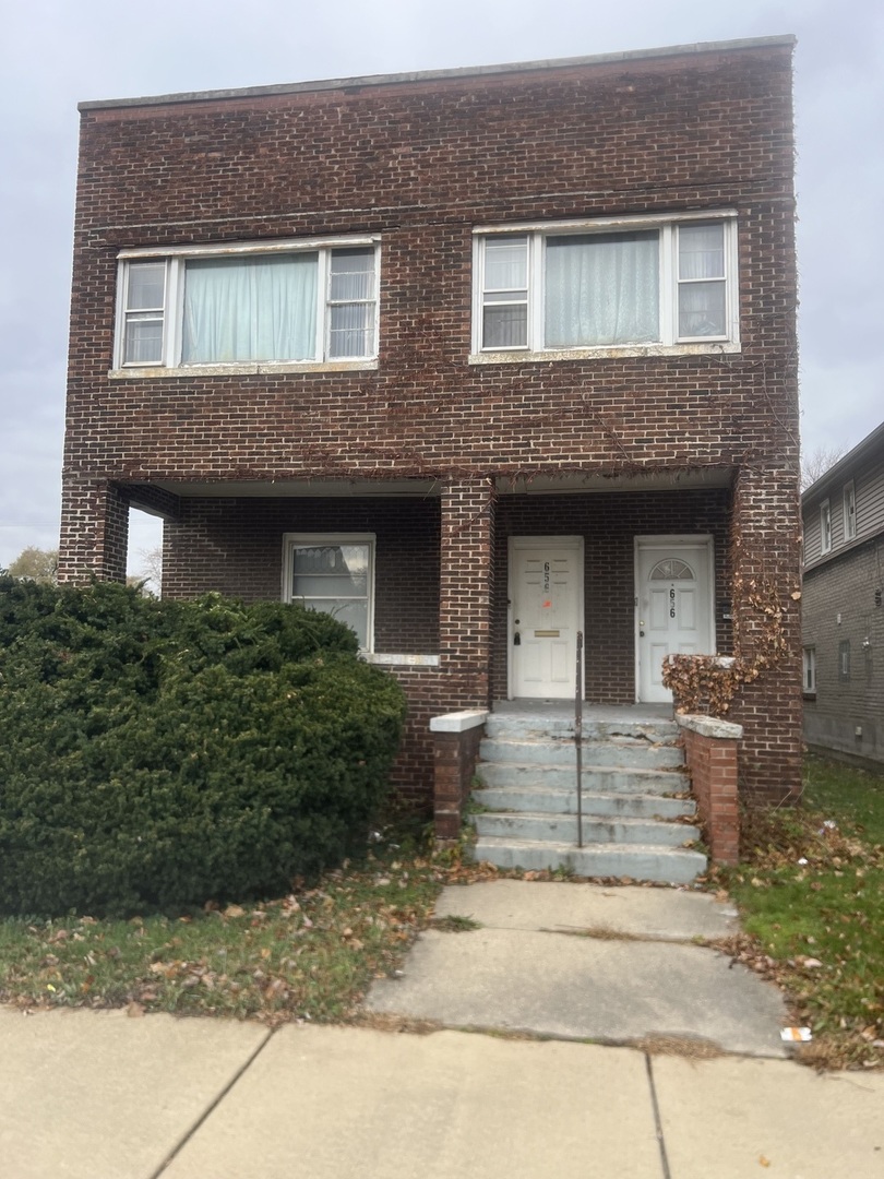 656 Wentworth Avenue Property Photo
