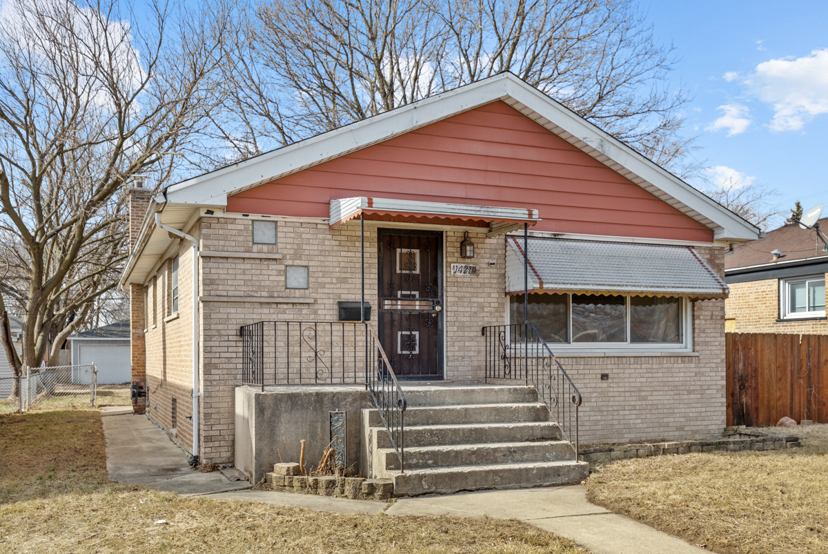 14214 Minerva Avenue Property Photo