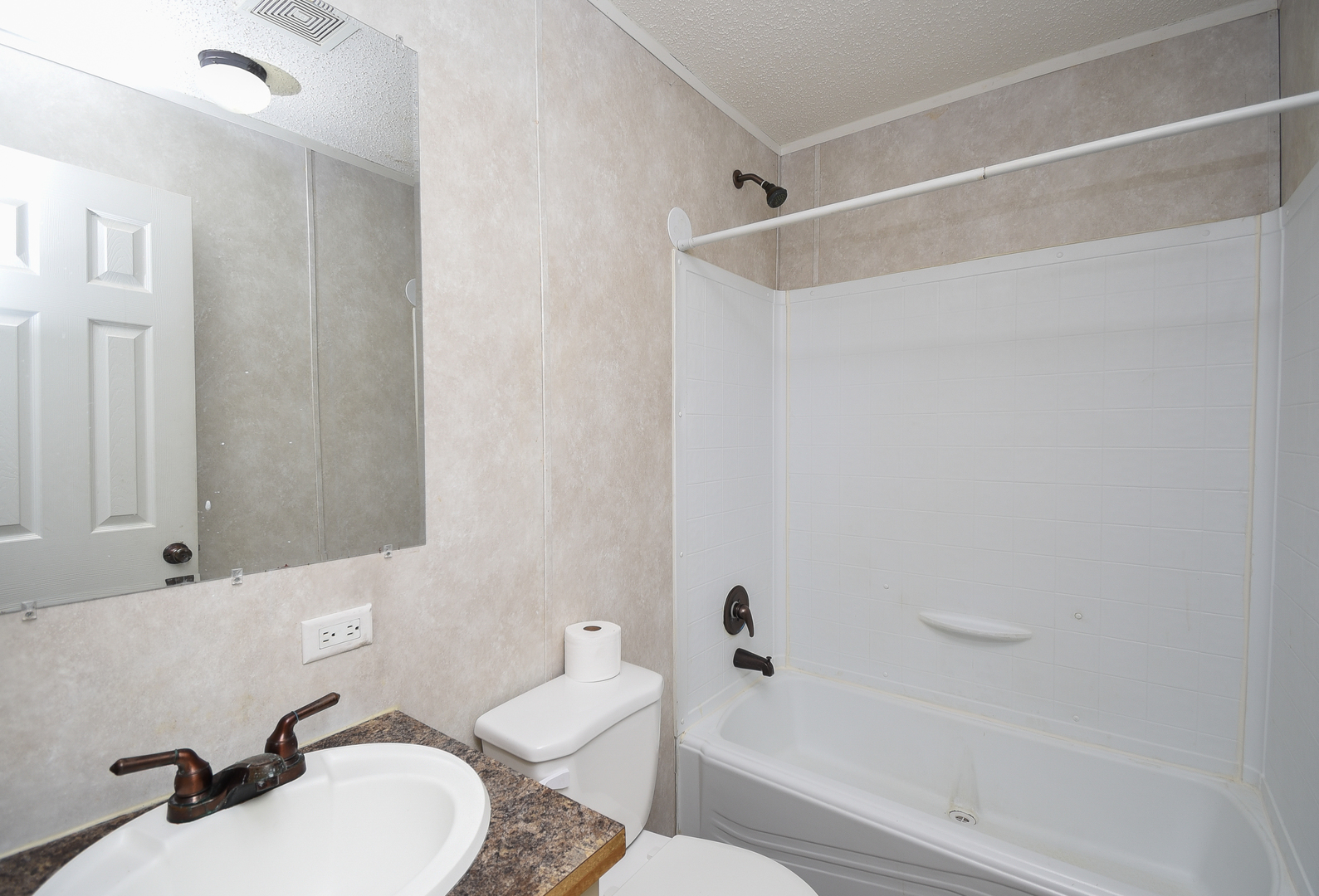 38455 N Sheridan Road 768 Property Photo 16