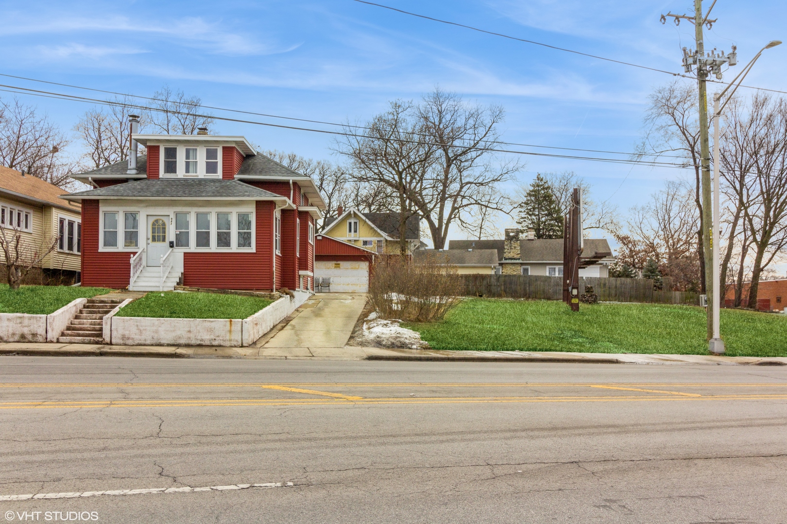 943 E New York Street Property Photo