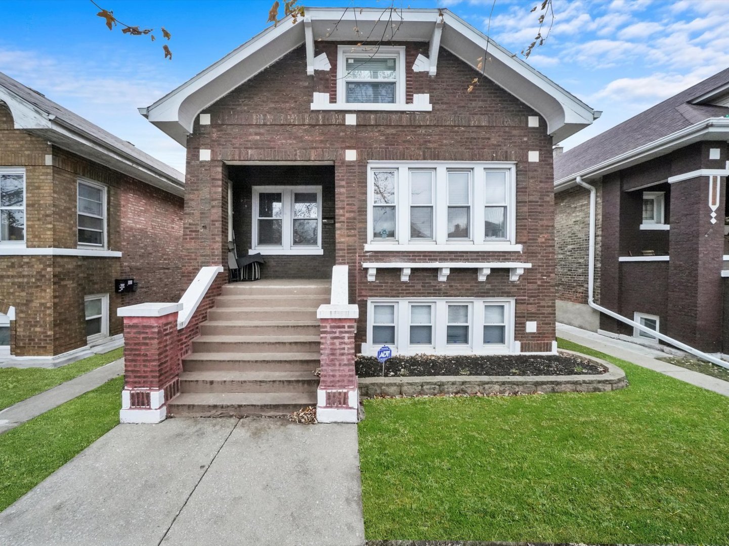 2405 Ridgeland Avenue Property Photo