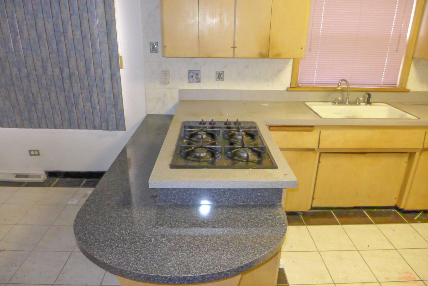 7525 S Yates Boulevard Property Photo 7