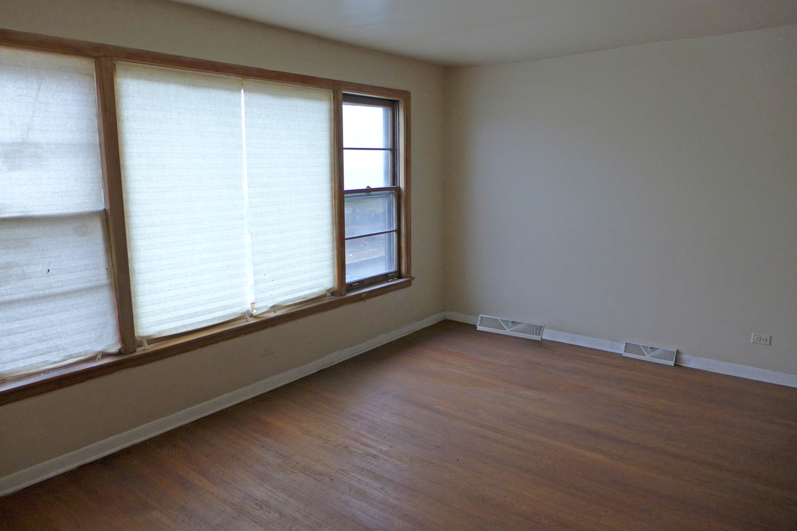 7525 S Yates Boulevard Property Photo 19