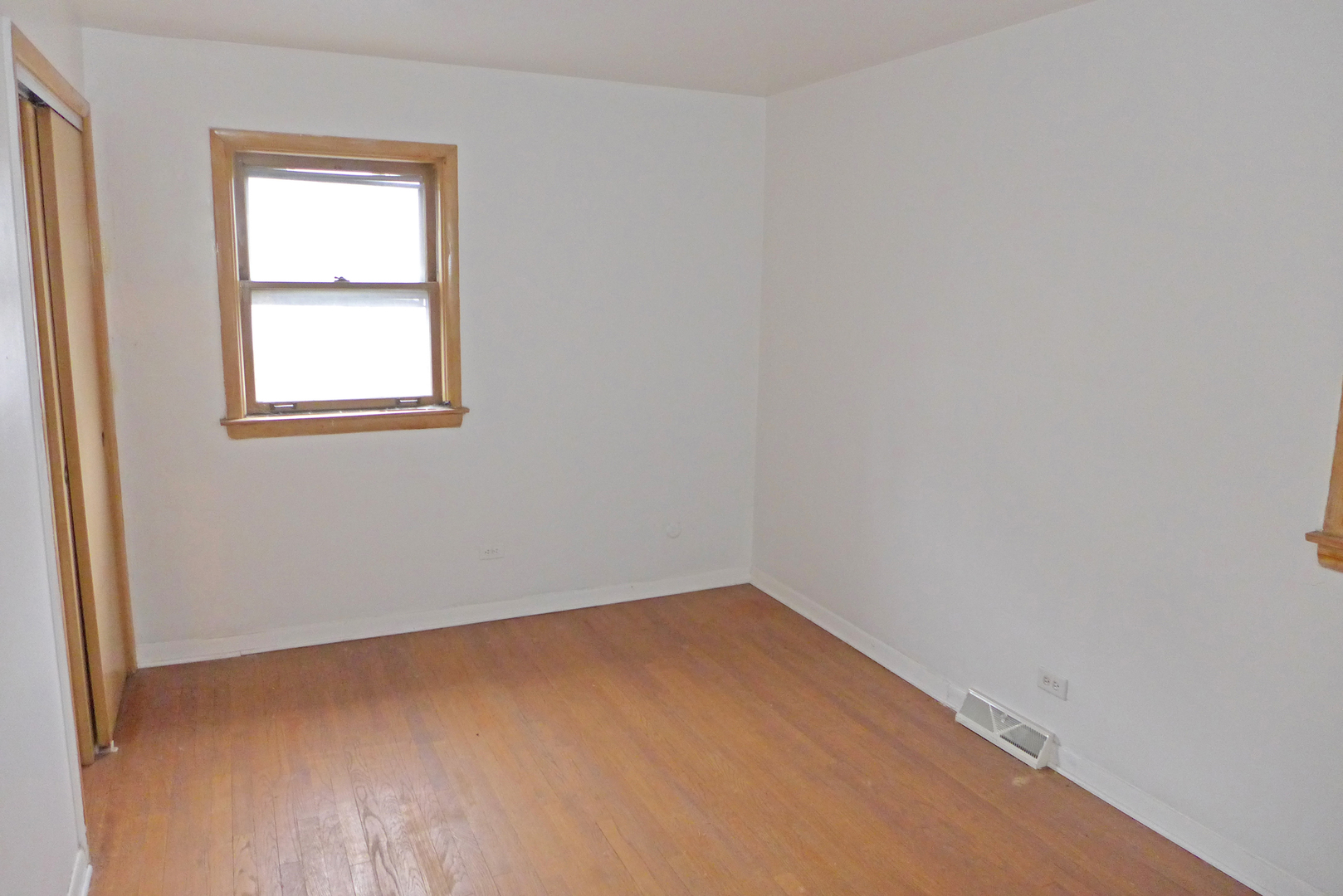 7525 S Yates Boulevard Property Photo 23