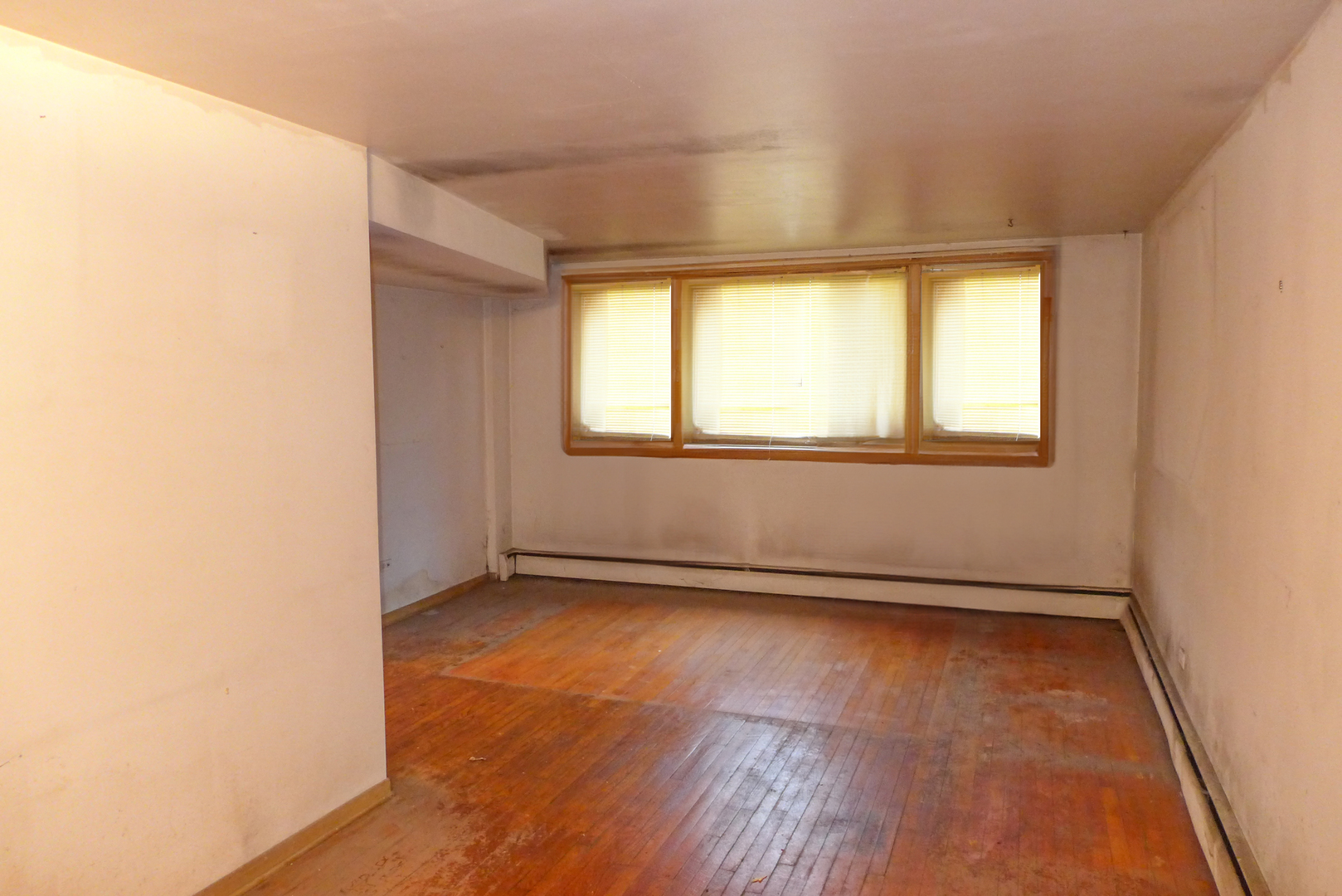 7525 S Yates Boulevard Property Photo 31