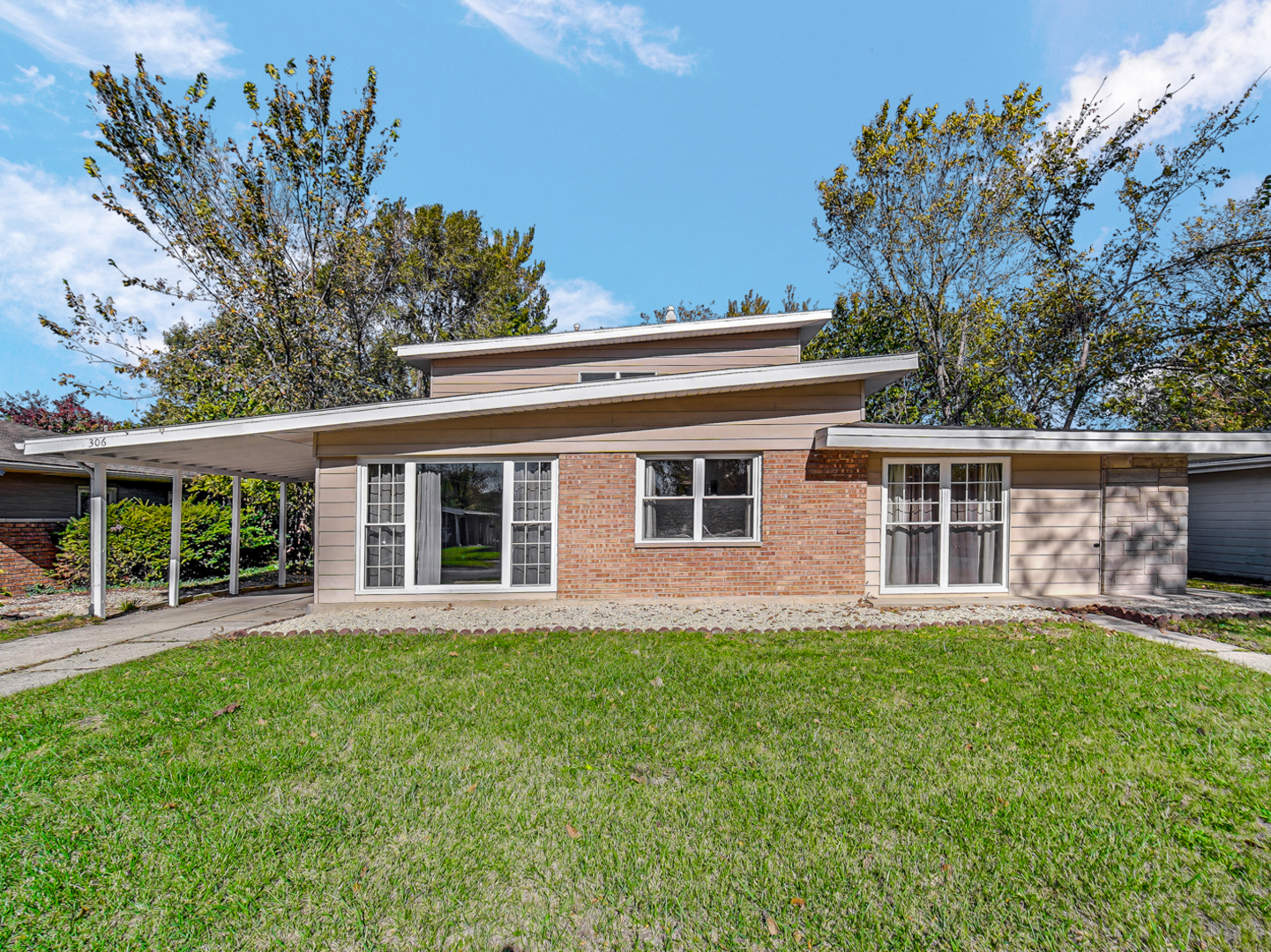 306 Sioux Street Property Photo