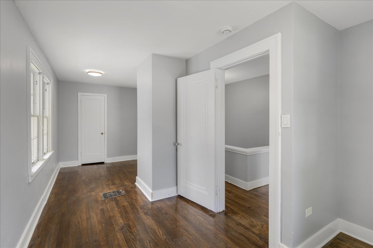 1055 S Myrtle Avenue Property Photo 14
