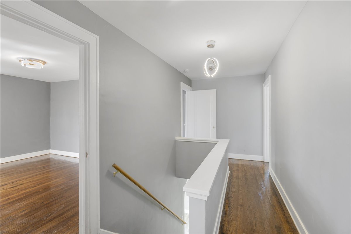 1055 S Myrtle Avenue Property Photo 16