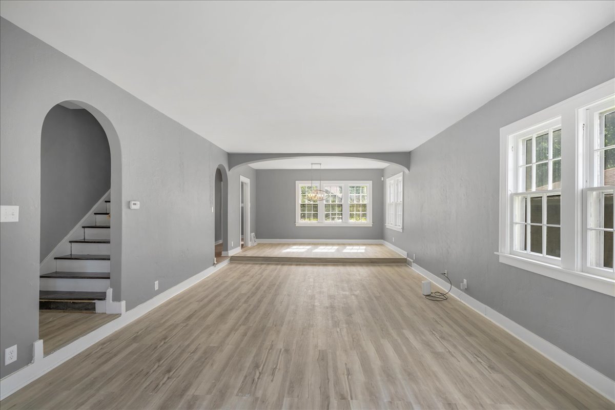 1055 S Myrtle Avenue Property Photo 21