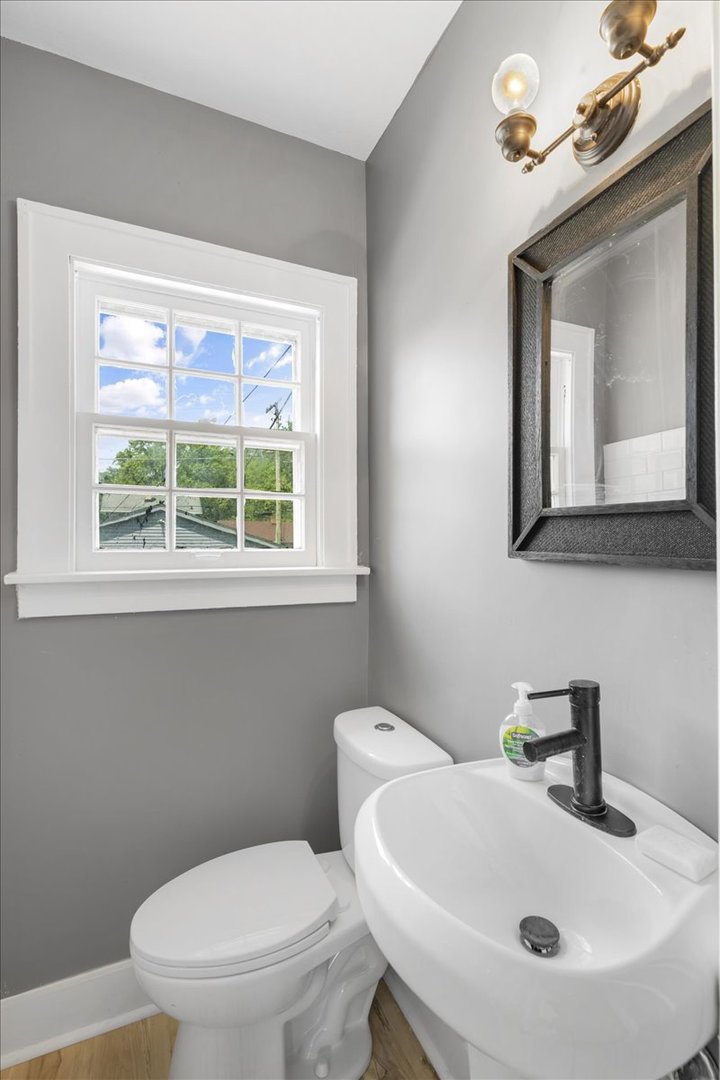 1055 S Myrtle Avenue Property Photo 22