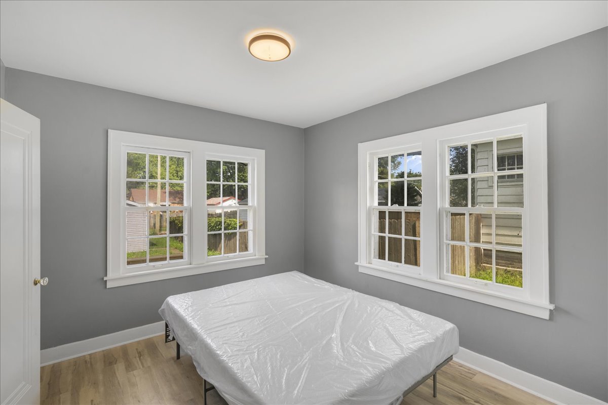 1055 S Myrtle Avenue Property Photo 24