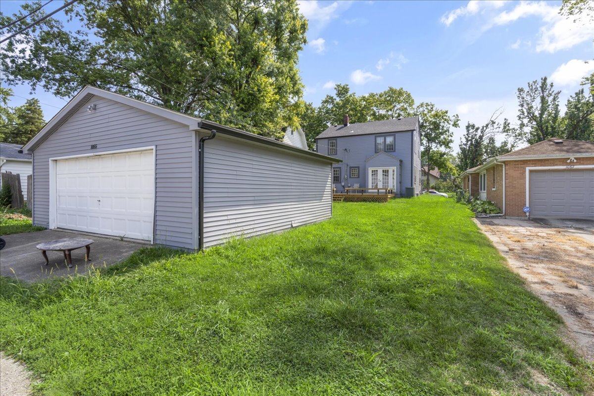 1055 S Myrtle Avenue Property Photo 35