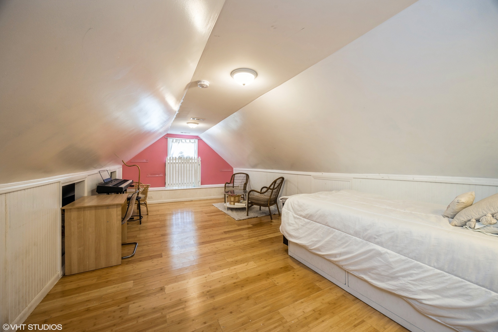 1342 Euclid Avenue Property Photo 13
