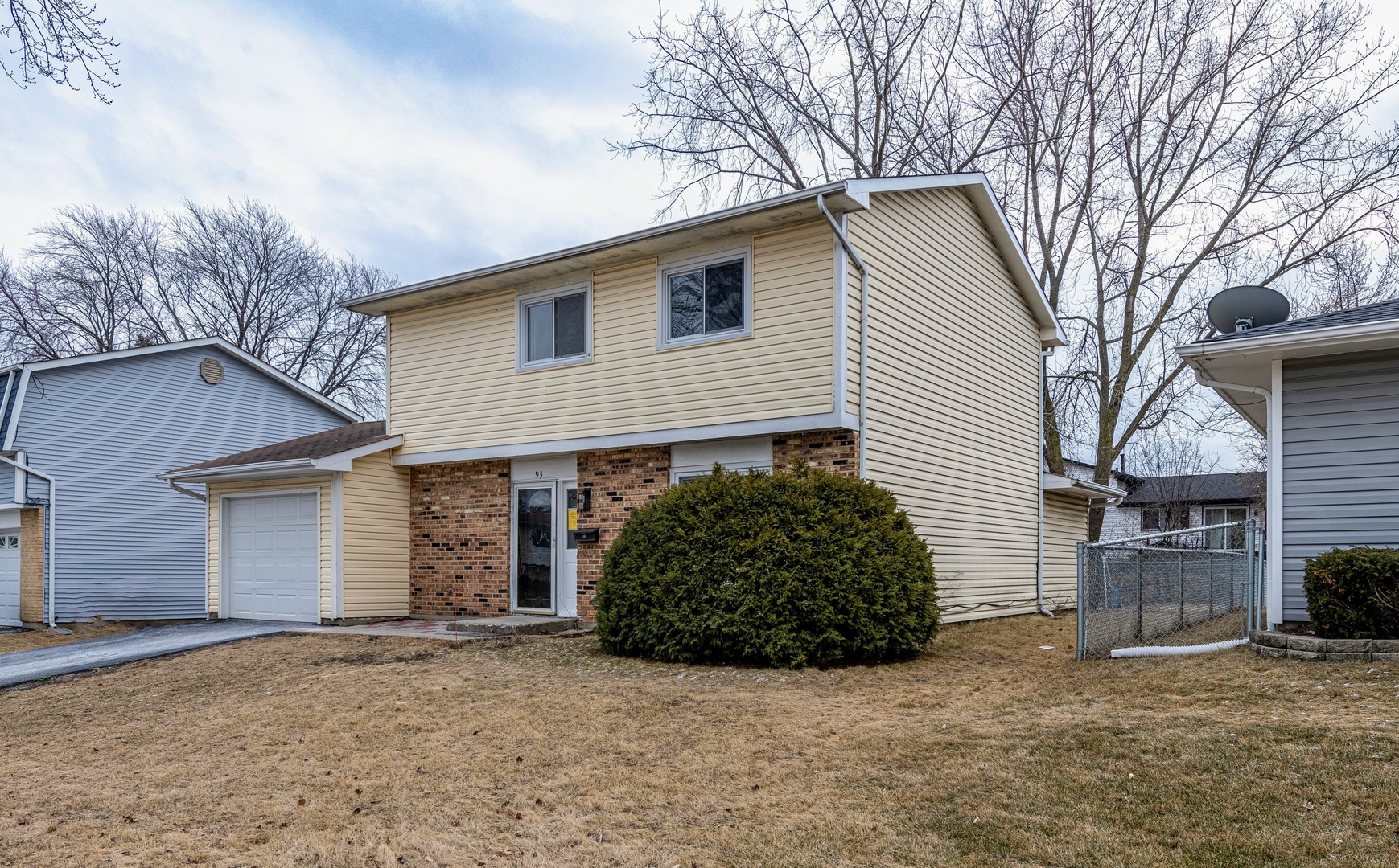 95 W Wrightwood Avenue Property Photo