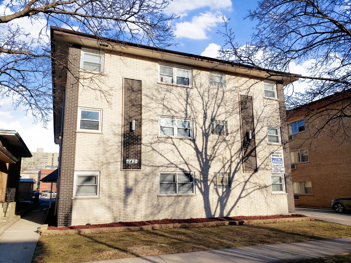 142 Elgin Avenue 2d Property Photo