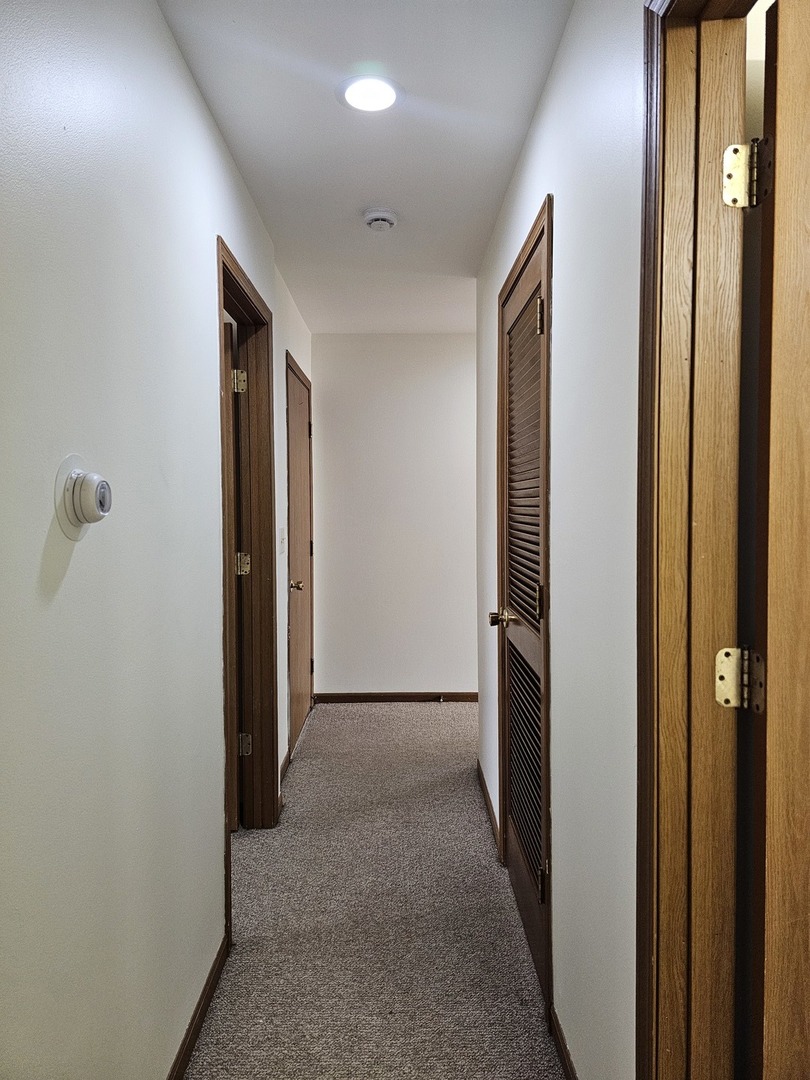 301 Village Creek Drive 2b Property Photo 16