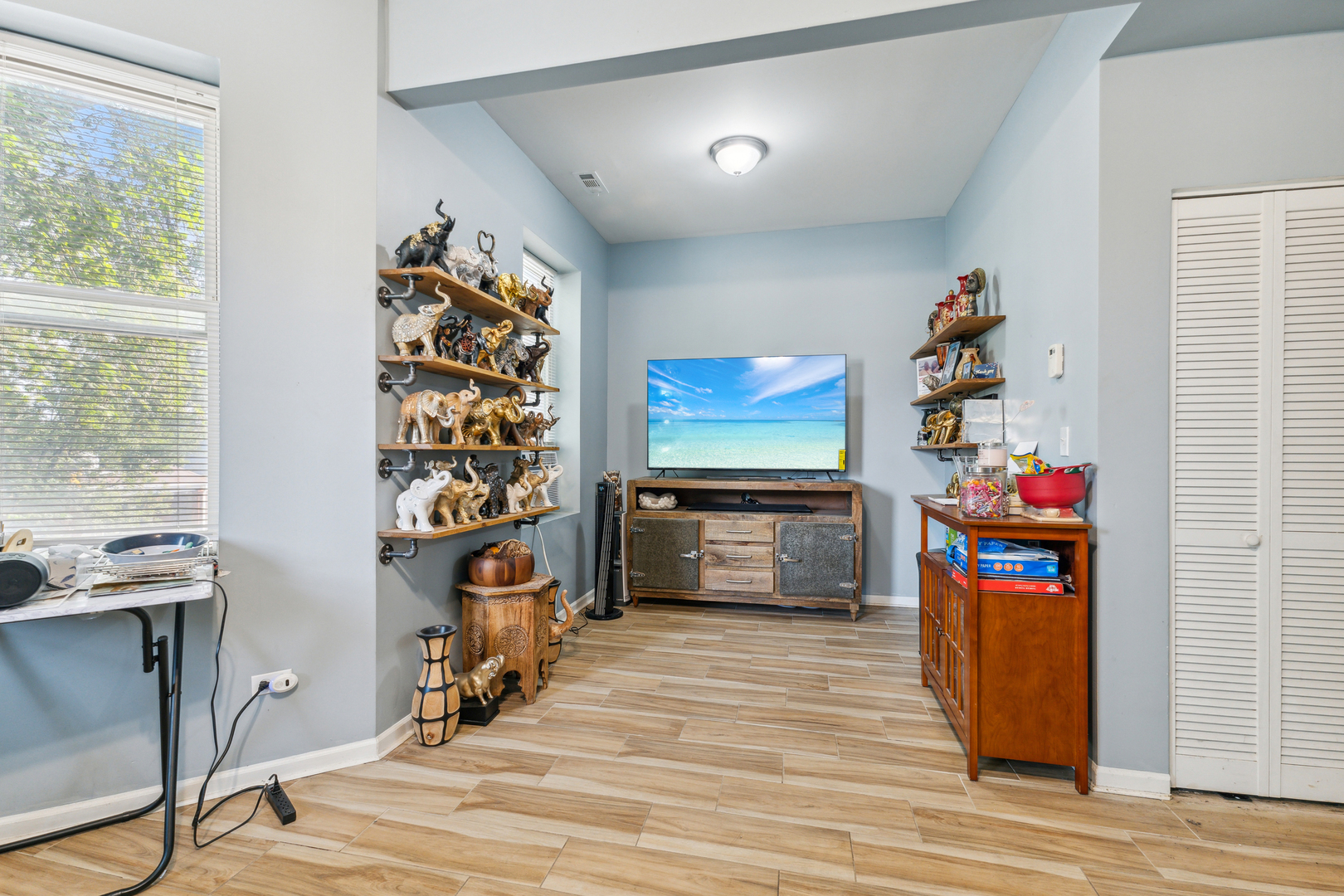 5412 S Wood Street Property Photo 10