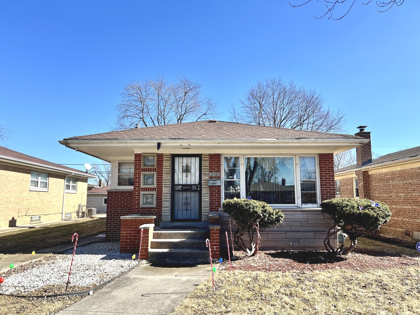 12809 S Loomis Street Property Photo