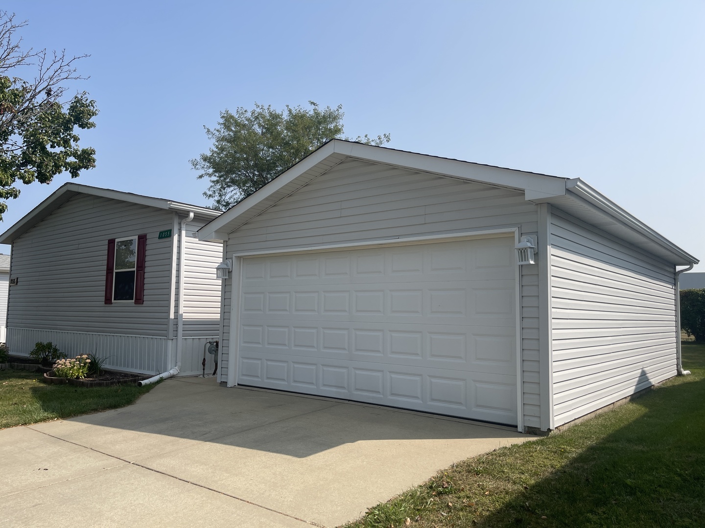 1055 Beechnut Circle Property Photo