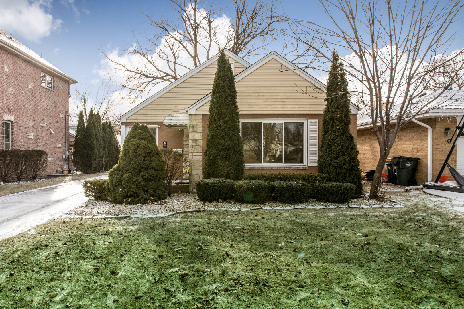 2105 Glenview Avenue Property Photo