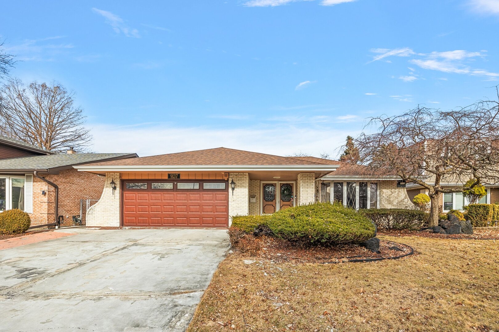 9137 S Tripp Avenue Property Photo