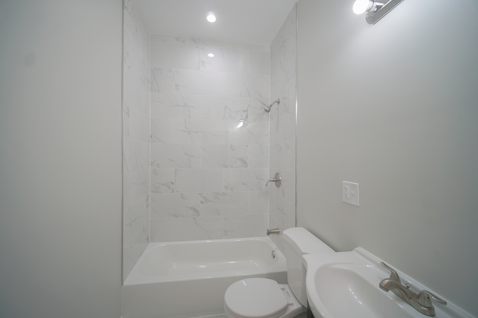6333 S Racine Avenue Property Photo 7
