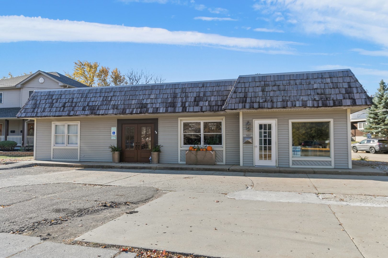 605 E Grant Highway Property Photo 1