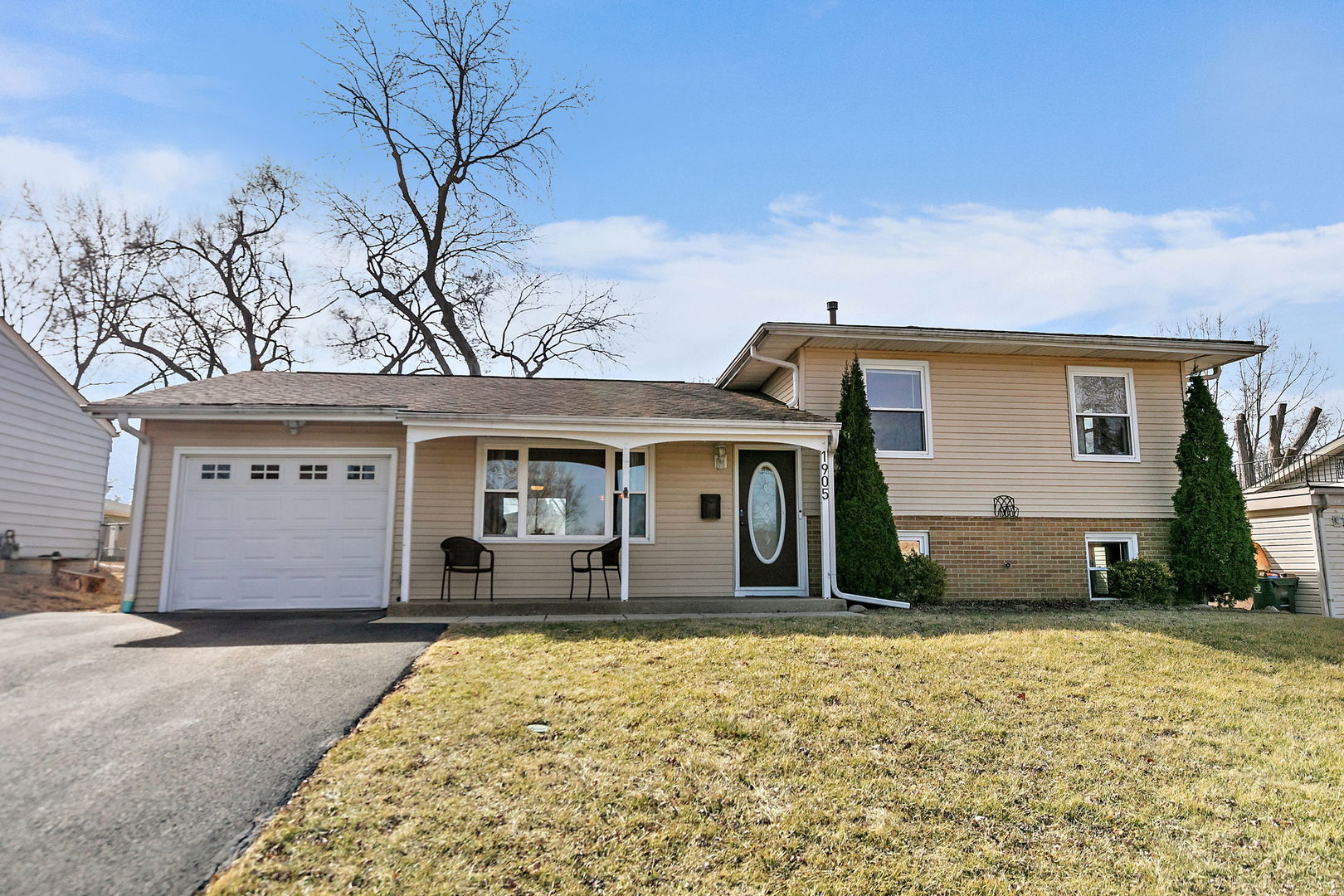 1905 Poplar Avenue Property Photo 1