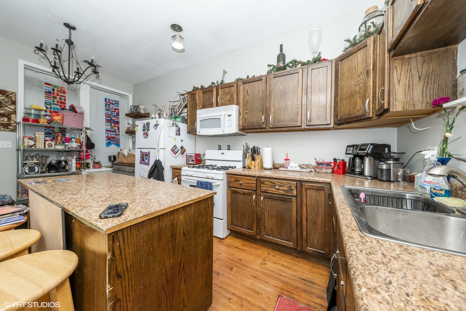 3328 S Emerald Avenue Property Photo 3