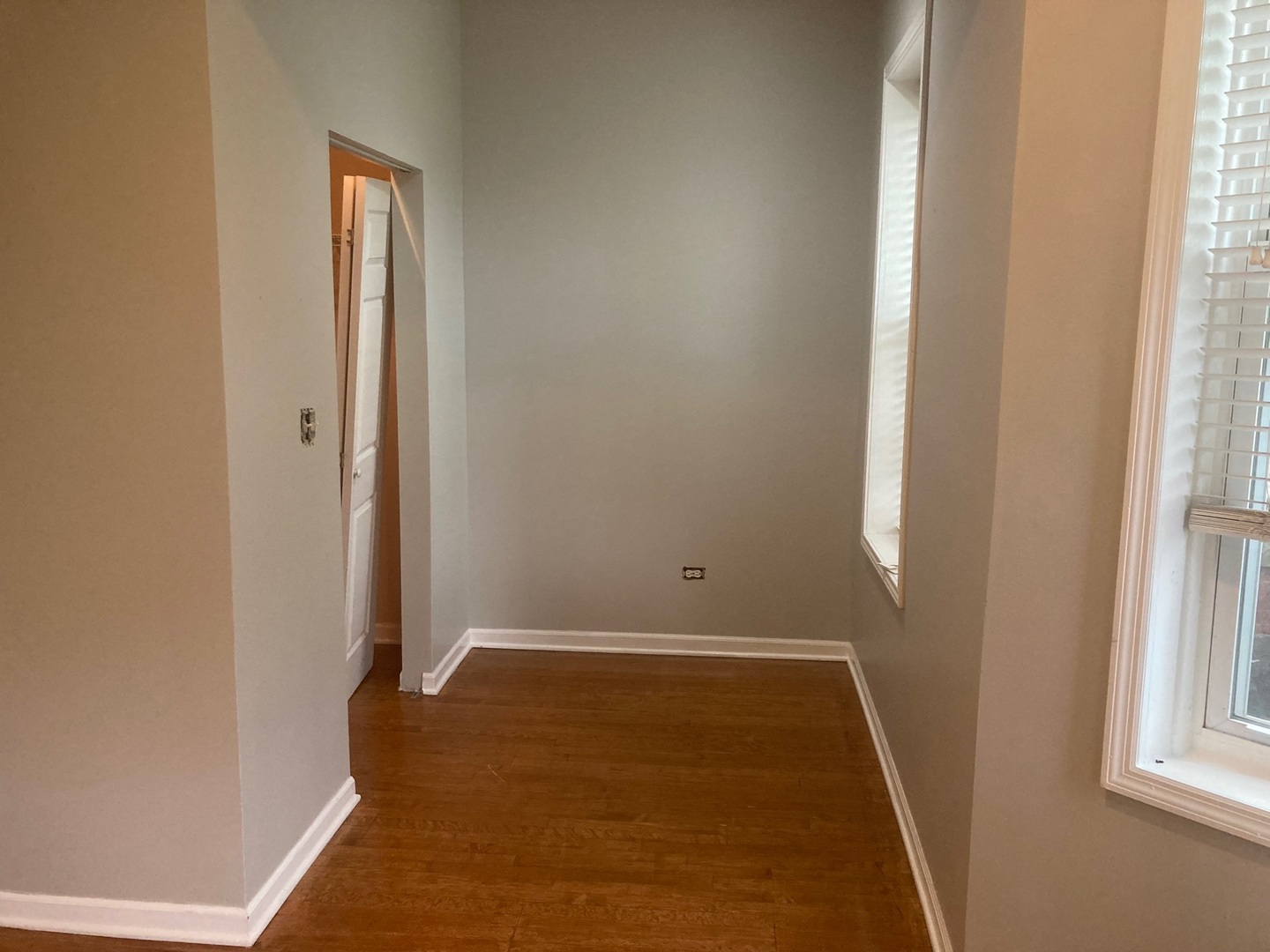 3328 S Emerald Avenue Property Photo 20