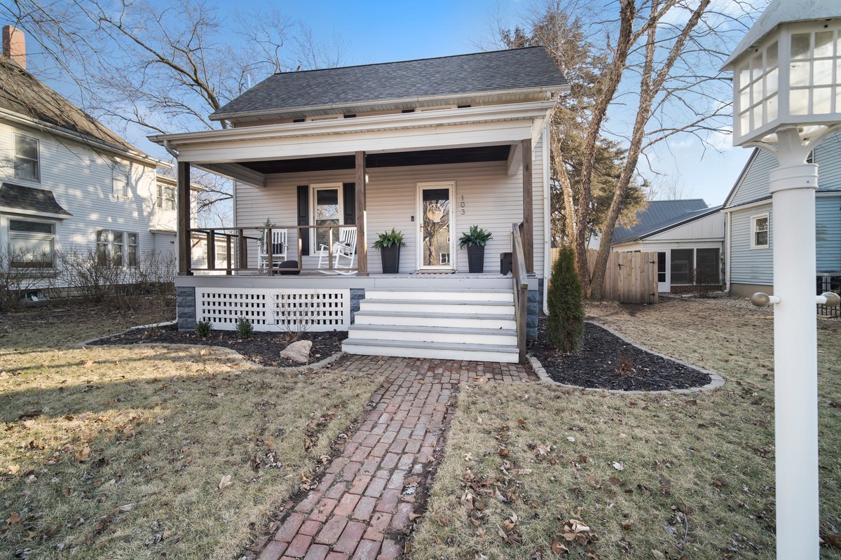 103 E 6th Street Property Photo