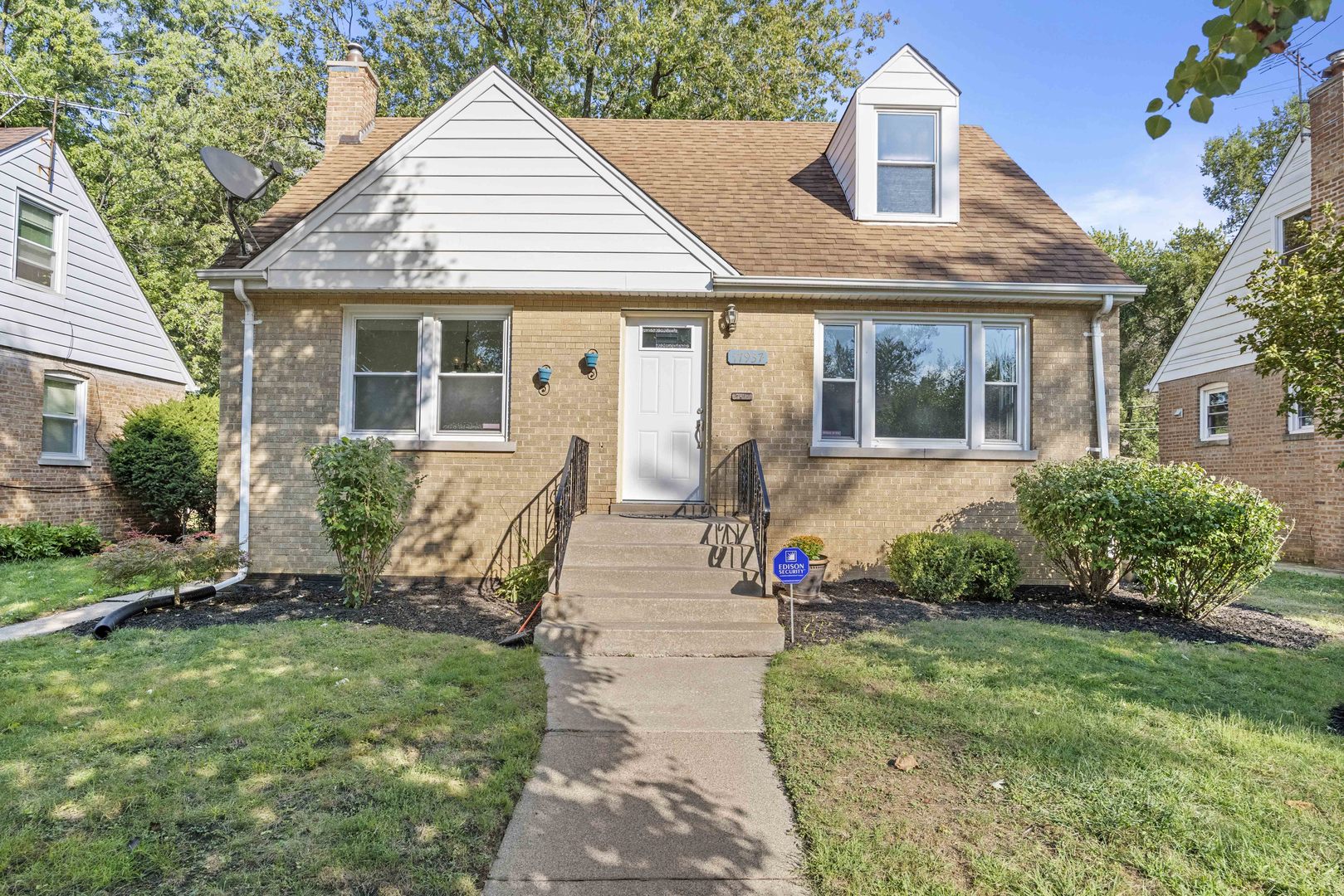 17937 Exchange Avenue Property Photo
