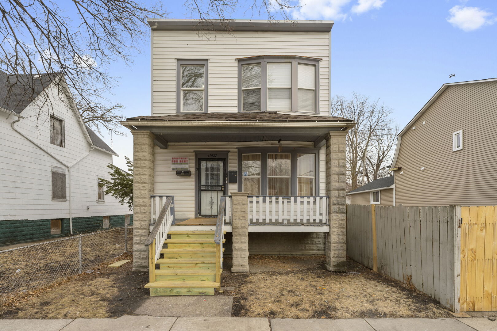 11527 S Perry Avenue Property Photo 1