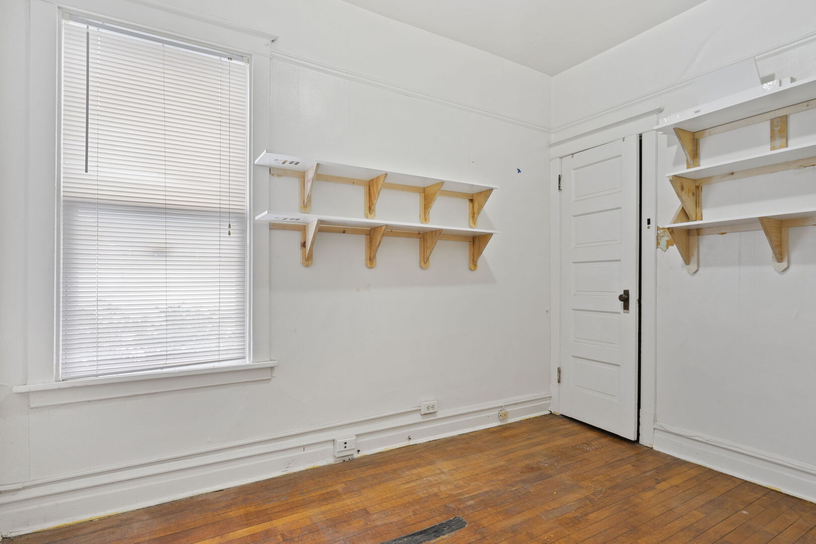 11527 S Perry Avenue Property Photo 10