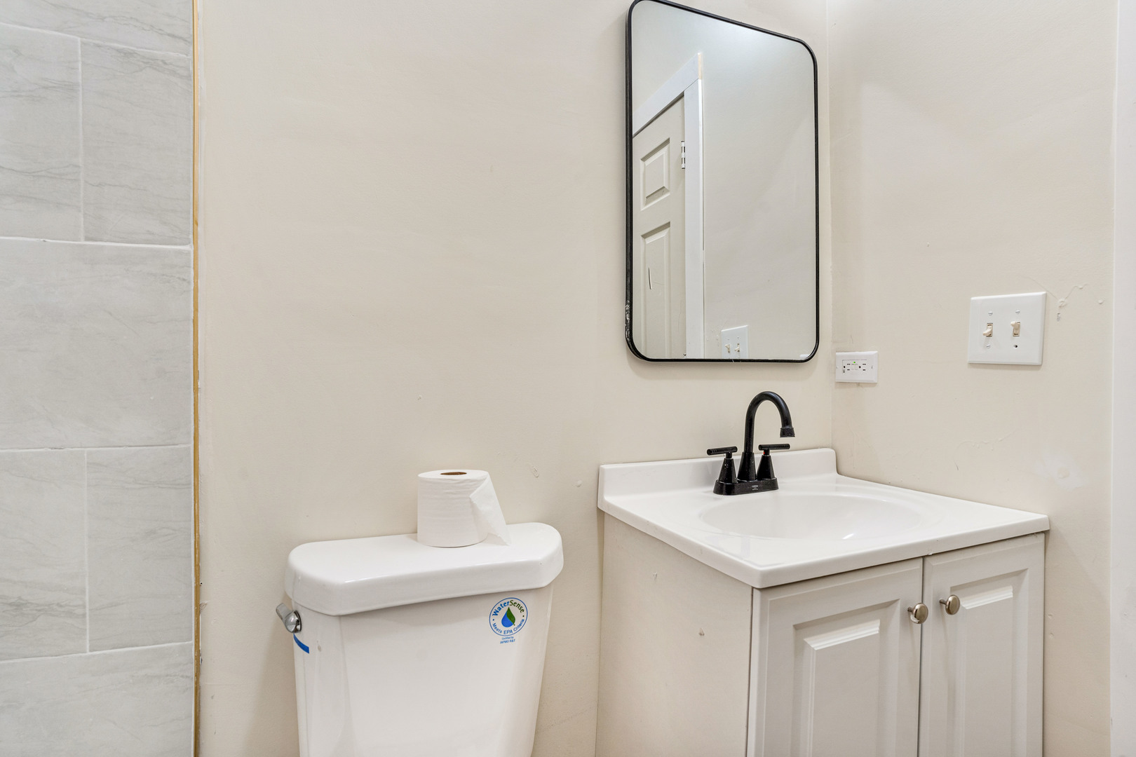6709 S Carpenter Street Property Photo 6