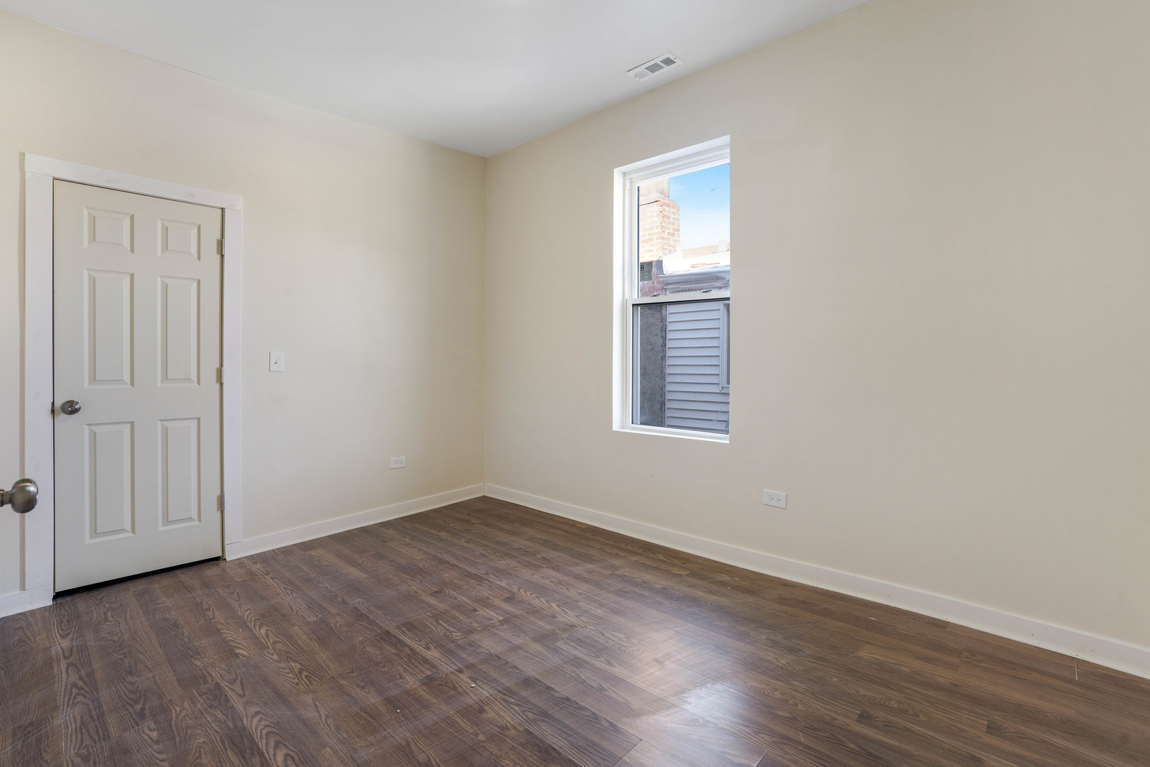 6709 S Carpenter Street Property Photo 10