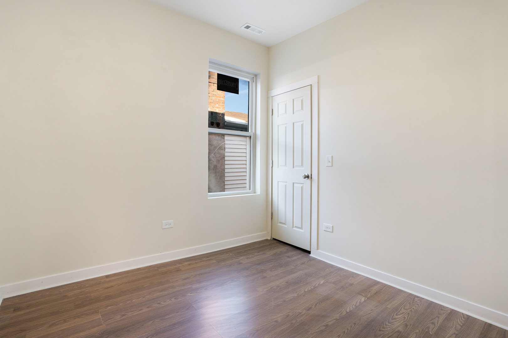 6709 S Carpenter Street Property Photo 11