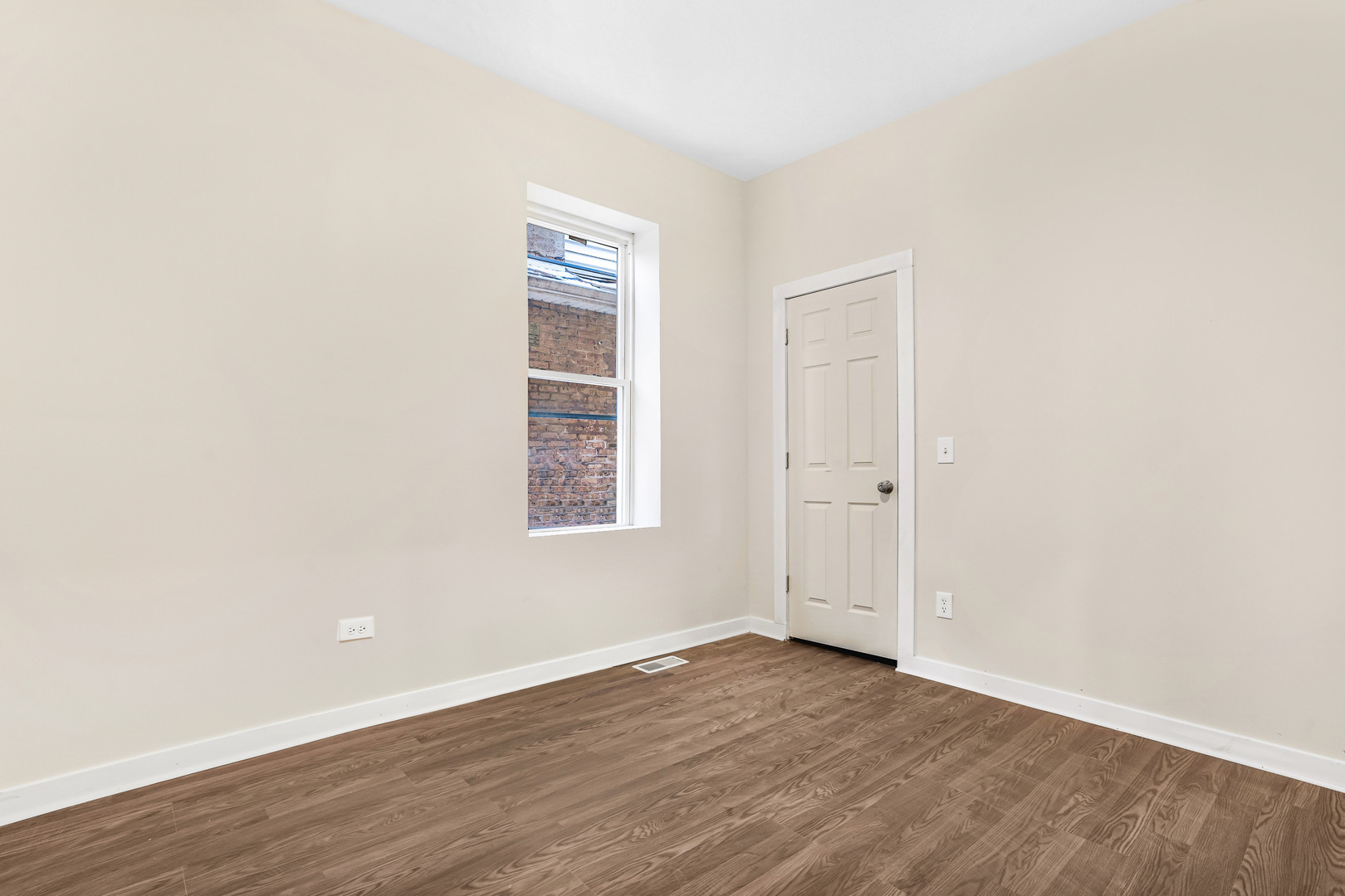 6709 S Carpenter Street Property Photo 14